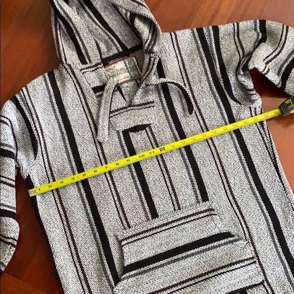 Miguel Geraldo Mexican hoodie / poncho - Picture 4 of 8